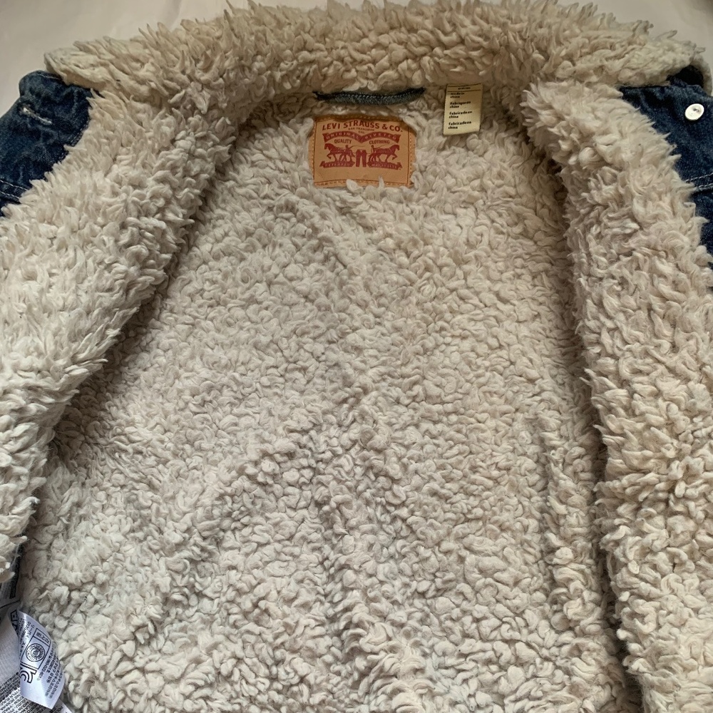 Levi Jacket - Picture 5 of 5